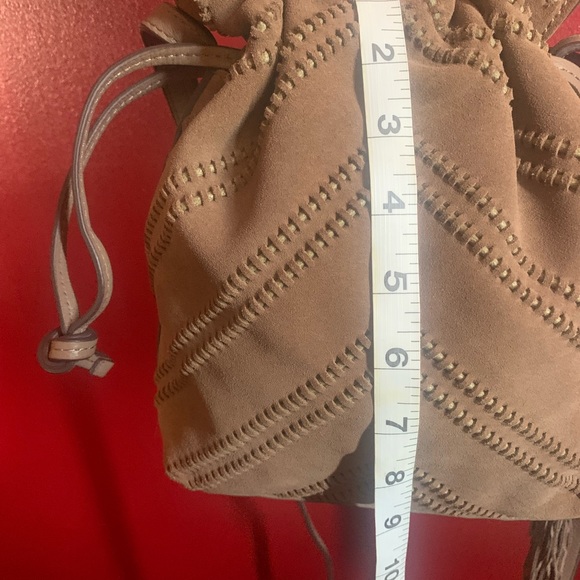 Beautiful leather crossbody brand new w/o tags - Picture 5 of 7